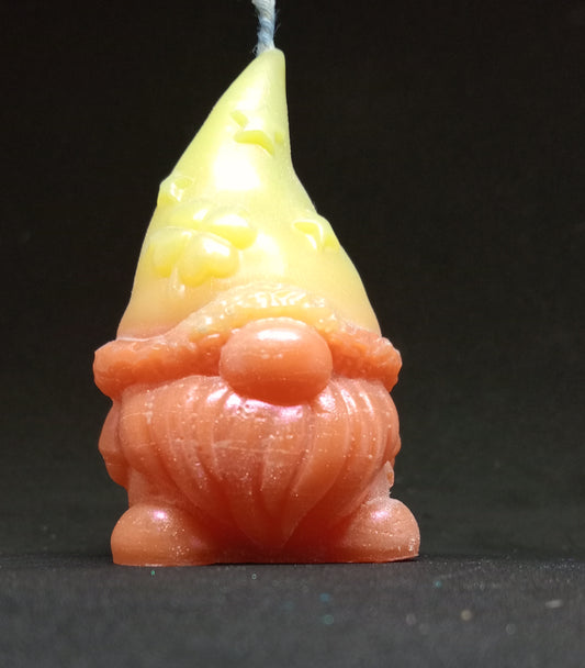 Clover Gonk Candle